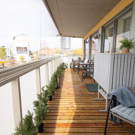 Stella'S Apartment - City Center - Free Secure Parking - Big Sun Terrace - Air Conditioning - Wifi - Tram To The Tallinn Bus Station And Old Town Exterior foto
